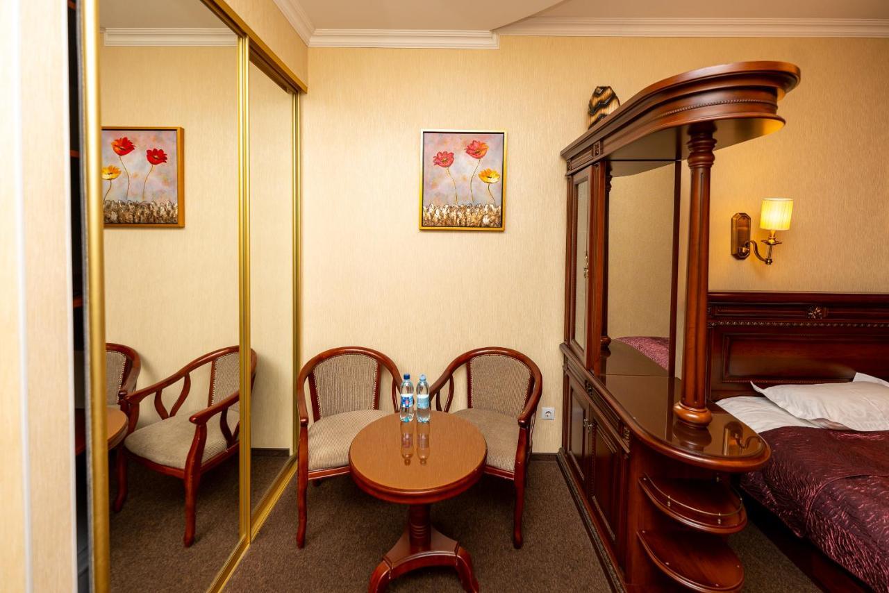 Sunrise Park Hotel Zaporizhia Екстериор снимка